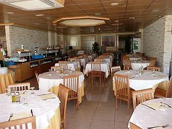 Апартаменти Aparto Galetamar *